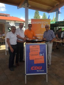 Sprechstunde auf dem Wochenmarkt